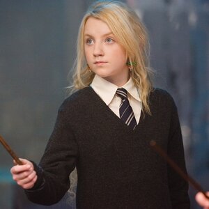 Evanna Lynch.jpg
